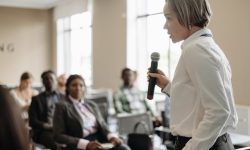 Become a Better Performer in Public Speaking